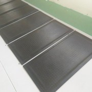 環(huán)保防靜電膠板，綠色無味防靜電桌墊，卡優(yōu)防疲勞墊